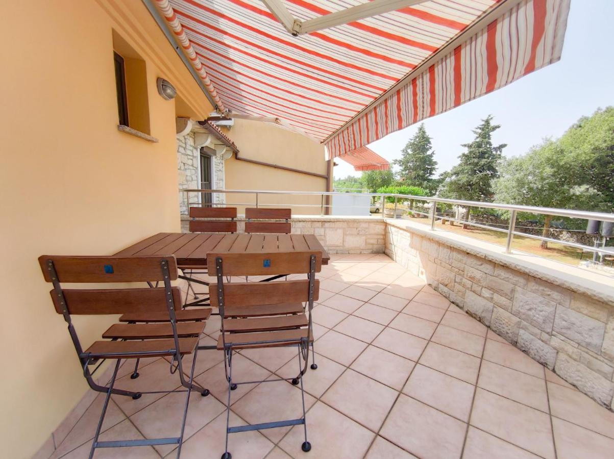 Apartments Morena Rakalj Экстерьер фото