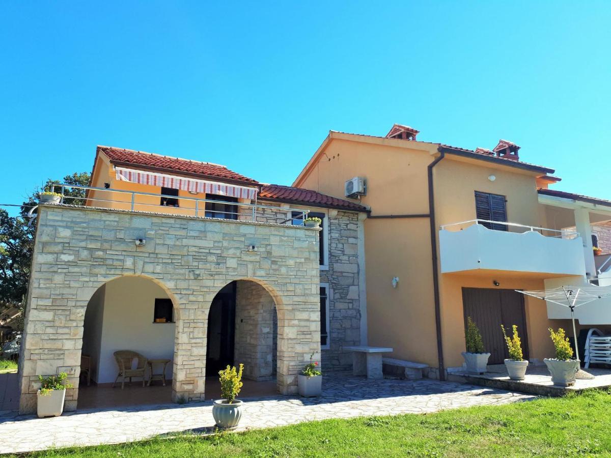 Apartments Morena Rakalj Экстерьер фото